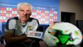 مدرب الكاميرون: الجماهير انتظرت البطولات 15 عاما