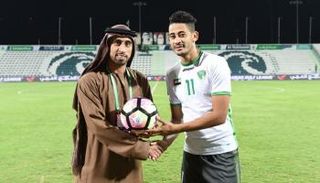 المحترفين الإماراتي يكرم 