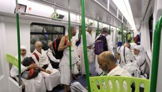 نقل الحجاج والمعتمرين في مكة