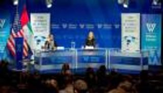 لبنى القاسمي تشارك في فعالية الإفطار السنوي للصلاة الوطنية بواشنطن 