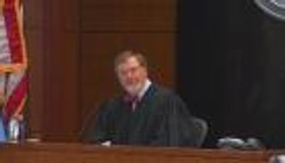 بالصور.. ما لا تعرفه عن قاضى سياتل الذى ألغى "حظر ترامب"