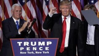 ترامب ونائبه بنس فى خطاب الفوز بالانتخابات
