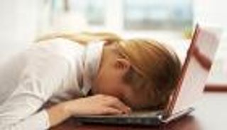 السبب الحقيقي وراء شعور السيدات بالإرهاق وعلاجه