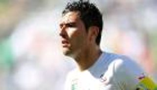 قائد منتخب الجزائر السابق يثير غضب الجماهير المصرية