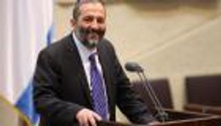 "البصل" يسبب أزمة لوزير الداخلية الإسرائيلي