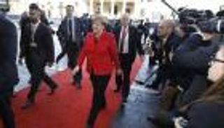 ميركل ترص صفوف معسكرها لاقتناص ولاية رابعة