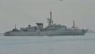 فيديو.. لحظة اصطدام الزورق الحوثي بفرقاطة "المدينة" السعودية 