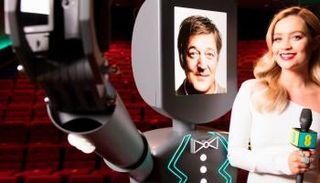 أول روبوت في العالم يلتقط سيلفي