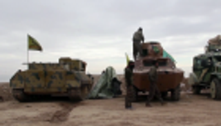 "العين" ترصد مشاركة مدرعات أمريكية بالمرحلة الثالثة لعزل الرقة