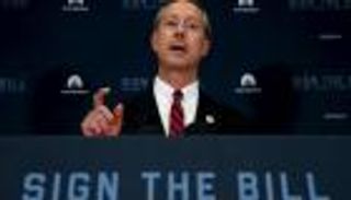 مسؤول بالكونجرس الأمريكي يطالب بتوسيع نطاق الدفاعات الصاروخية