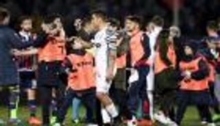 بالفيديو.. "سيلفي" كروتوني يحاصر نجوم يوفنتوس