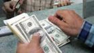 إنفوجراف..الدولار مستقر في بنوك حكومية مصرية "متراجع في الخاصة"