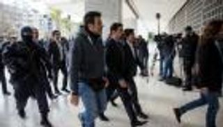 مقصلة أردوغان.. فصل أكثر من 4 آلاف موظف بينهم رجال شرطة