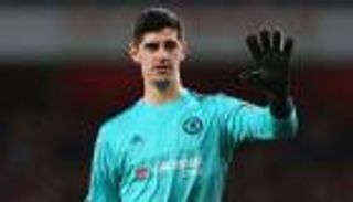 انتصارات تشيلسي تمنح حارسه رقماً مميزاً