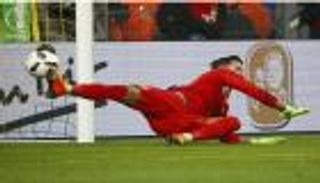 بالفيديو.. ركلة جزاء العلاقي تخدع لاعبي دورتموند ومدربه