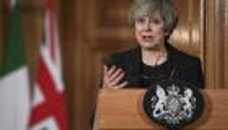 ماي تفجر مفاجأة: حظر ترامب خطأ لن ترتكبه بريطانيا