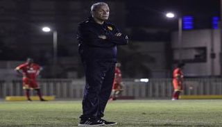 أنجوس مدرب القادسية