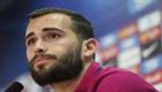 شبح ألافيس يطارد فيدال مع برشلونة
