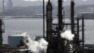 التزام واسع باتفاق أوبك يرفع أسعار النفط 2%