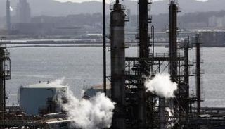 مصفاة نفطية في اليابان