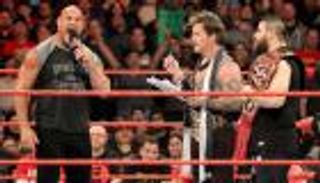 جولدبرج يقبل تحدي ليسنر ويواجه أوينز على لقب WWE العالمي