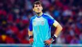 مدرب إسبانيا يفتح الباب أمام عودة كاسياس