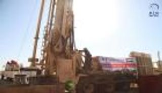 الهلال الأحمر يدشن مشروع حفر آبار ارتوازية بصحراء حضرموت