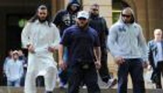 شروف قاطع الرؤوس.. أول أسترالي إرهابي تسقط عنه الجنسية