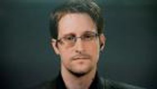 هل تسلم روسيا سنودن هدية لترامب؟