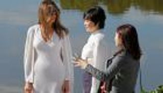 بالصور.. ترامب وآبي بملعب الجولف.. وزوجتاهما بالحديقة اليابانية