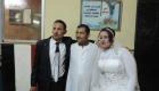 بالصور.. عروس تحتفل بزفافها في قسم الشرطة بمصر