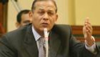 البرلمان المصري يتجه لإسقاط عضوية السادات