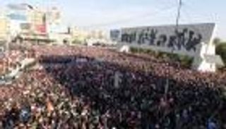 بالصور..7 قتلى في اشتباكات أنصار الصدر  والشرطة العراقية