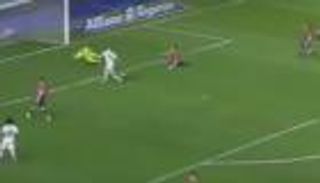 بالفيديو.. بنزيمة يواصل إهدار الفرص أمام أوساسونا