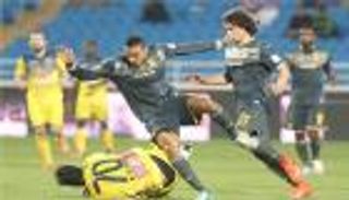 رئيس التعاون يفتح النار على التحكيم السعودي