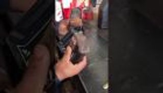 بالفيديو .. سعودي يكشف الغش في زيوت المحرك