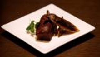 بالصور.. وجبات صراصير "فاخرة" احتفالا بالفالنتين