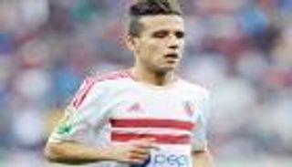 شبيه نجم الزمالك يظهر في الأهلي