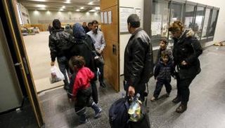 لاجئون داخل مدرسة فى برلين