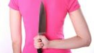 بالصور.. أوكرانية تقتل زوجها وتسافر للسياحة في مصر