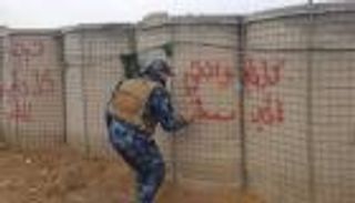 فالنتين الموصل.. عبارات حب على جدران الحرب