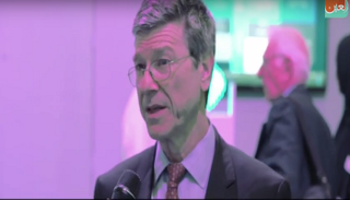 الخبير الاقتصادي جيفري ساكس