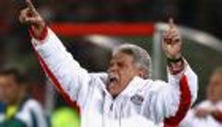 حسن شحاتة ضمن المرشحين لتدريب جنوب أفريقيا