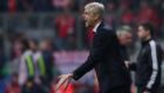 ضغوط رحيل فينجر تنتقل من الجماهير إلى الصحافة الإنجليزية