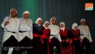 بالفيديو والصور.. فرقة دبكة من كبار السن تنشر التراث الفلسطيني