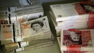 ارتفعت أسعار الوقود أمام انخفاض الجنيه الإسترليني