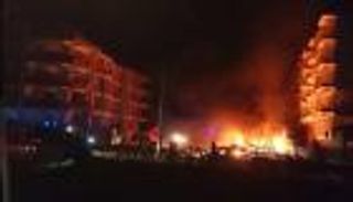 بالصور.. طفل قتيل و15 مصابا في انفجار بمبنى للقضاة جنوب تركيا