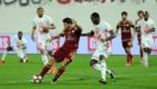 الوحدة يعود للانتصارات بفوز كبير على الشارقة 