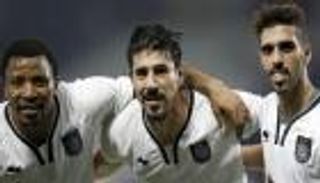 بونجاح يسجل 5 أهداف في فوز ساحق للسد على العربي 