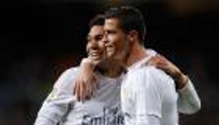 رونالدو يسخر من كاسيميرو في تدريبات الريال